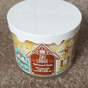 Bath & Body works 3 wick candle